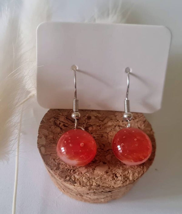 Boucle d'oreille pendante en verre