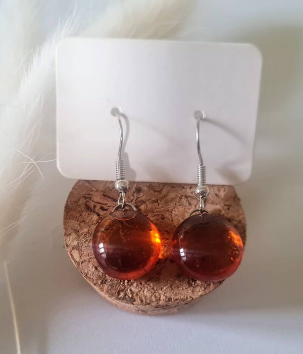 Boucle d'oreille clou en verre