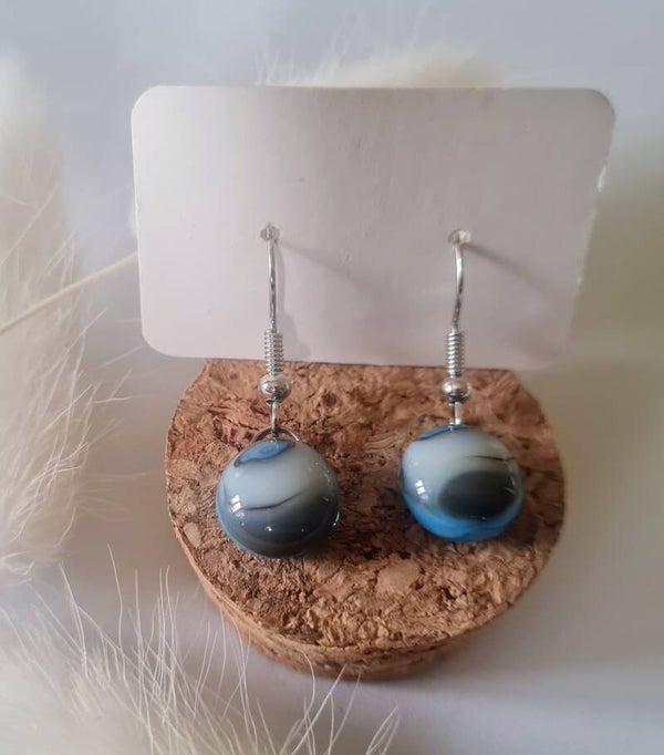 Boucle d'oreille pendante en verre