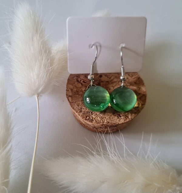 Boucle d'oreille pendante en verre