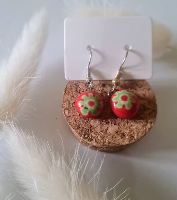 Boucle d'oreille pendante en verre