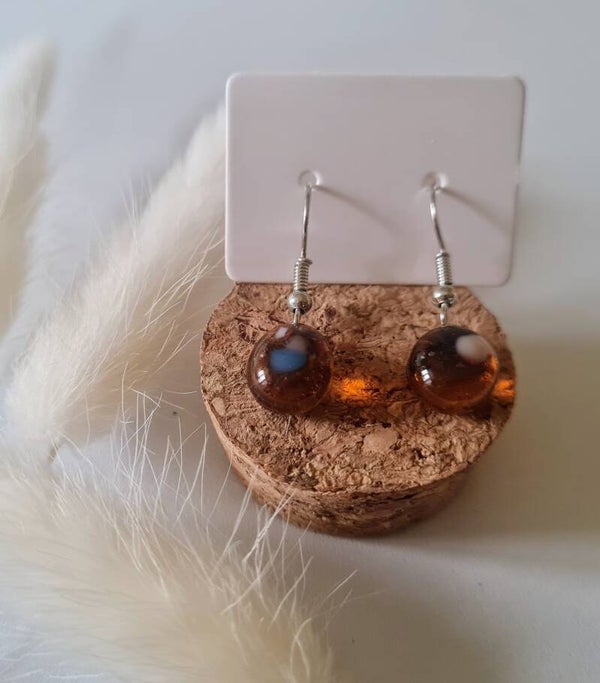 Boucle d'oreille pendante en verre