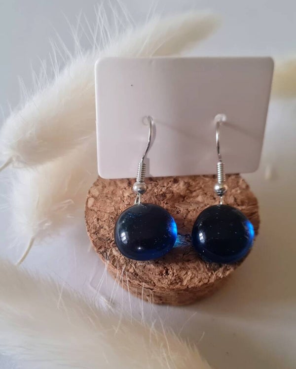 Boucle d'oreille pendante en verre