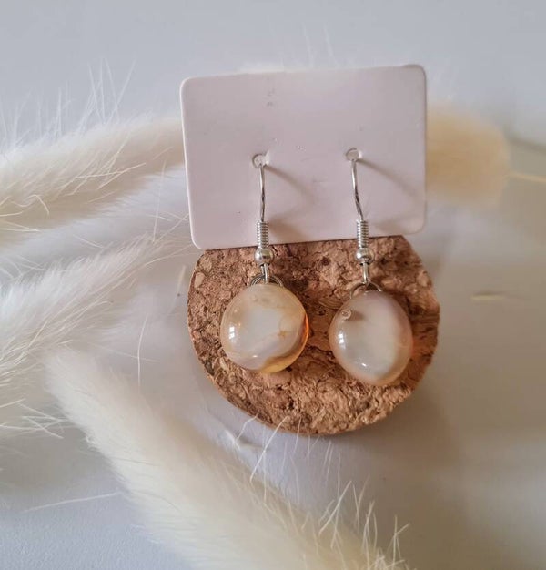 Boucle d'oreille pendante en verre
