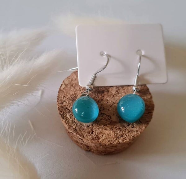Boucle d'oreille pendante en verre