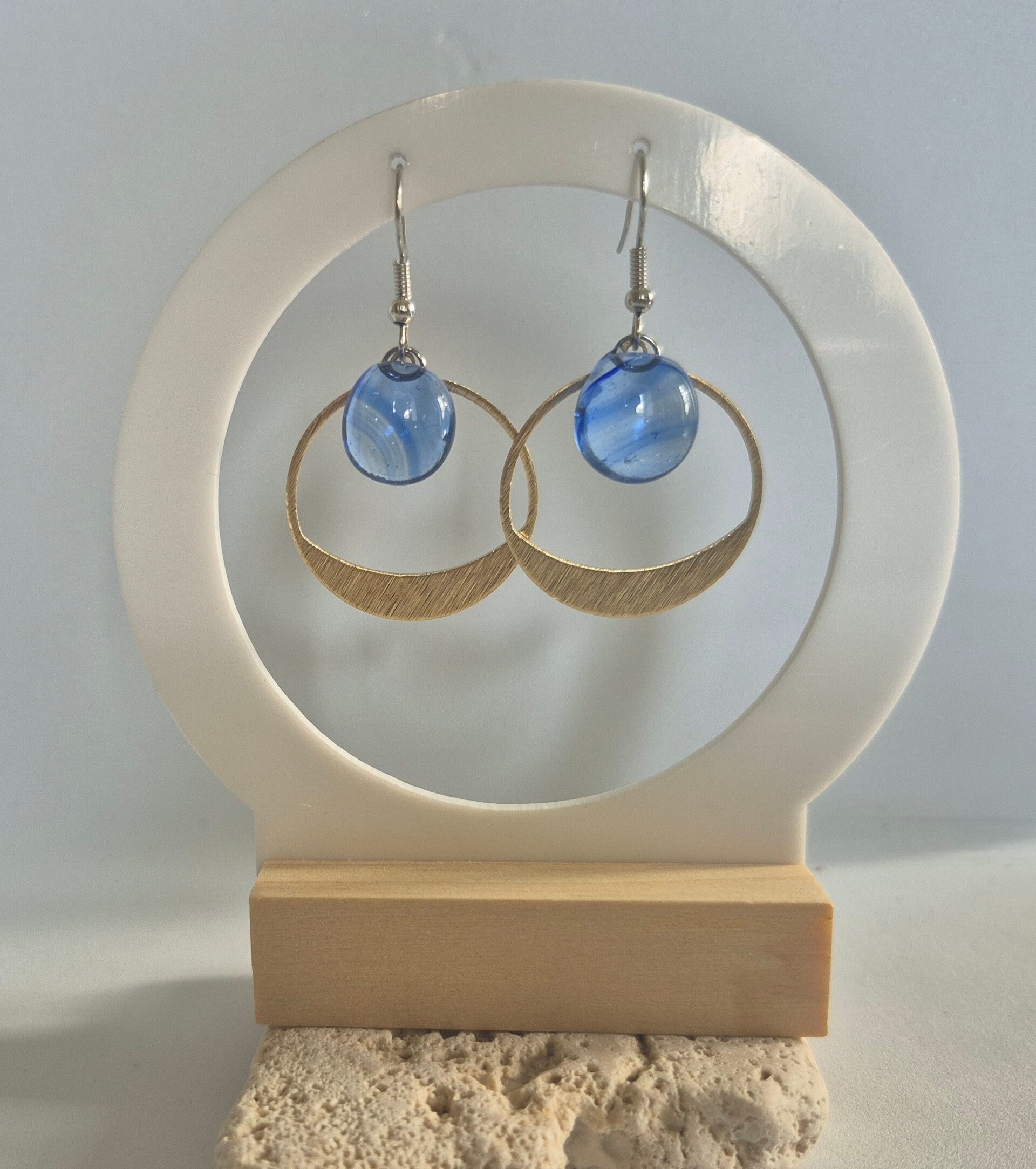 Boucle d'oreille pendante en verre fusing