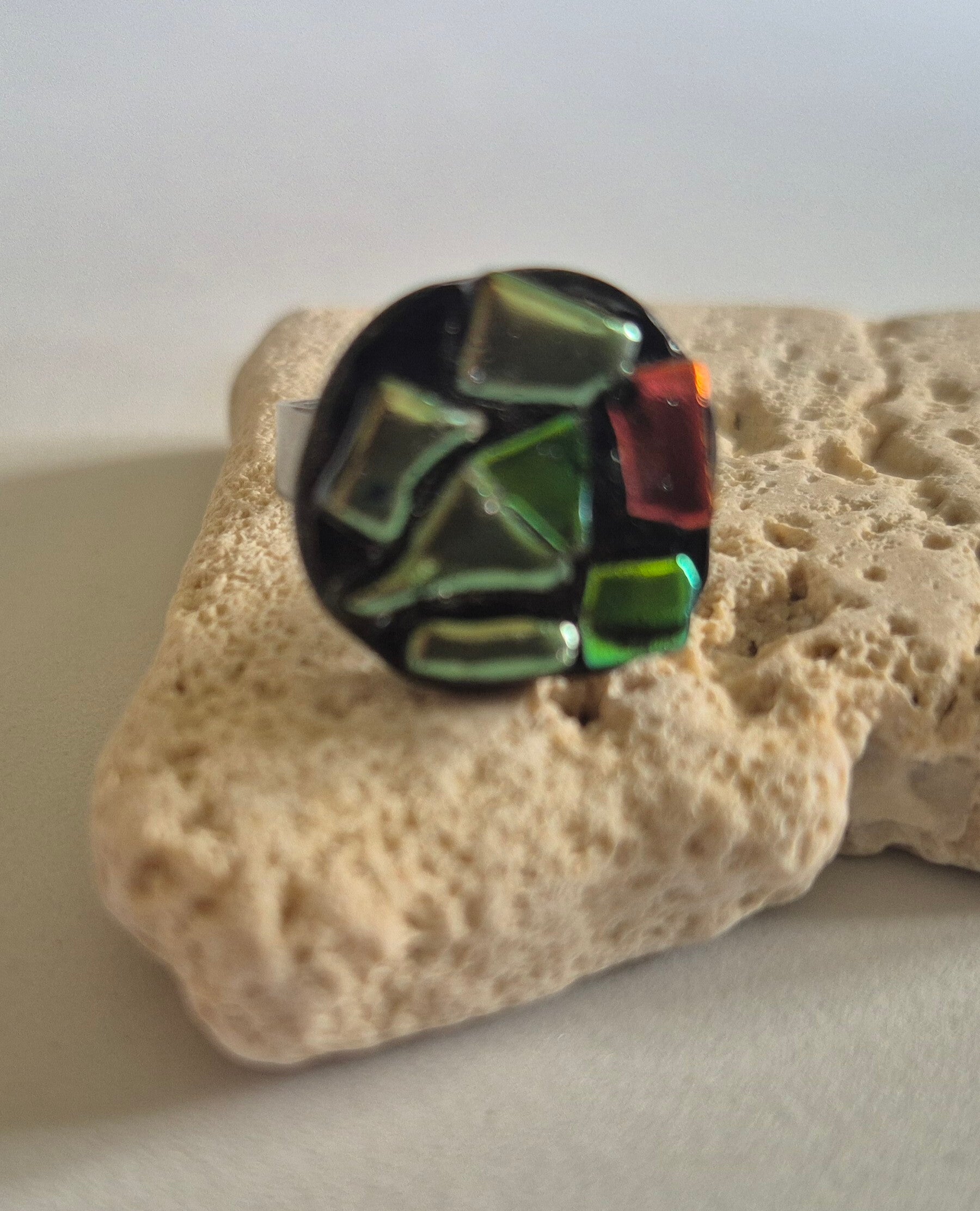 Bague en verre dichroique