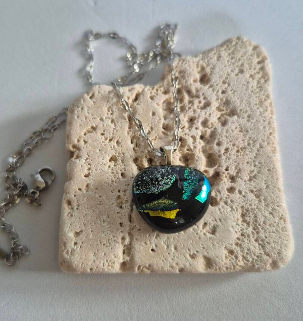 Pendentif en verre dichroique