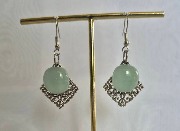 Boucle d'oreille pendante fantaisie