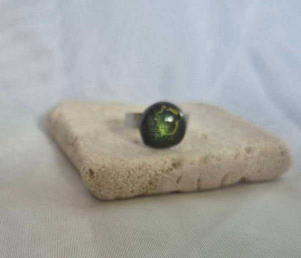Bague en verre dichroique