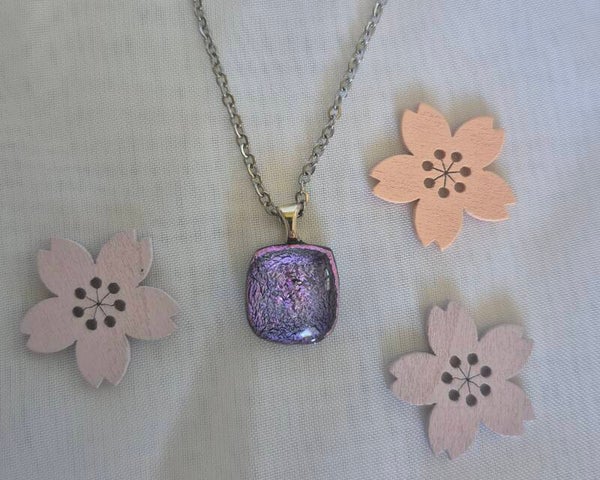 Pendentif en verre dichroique
