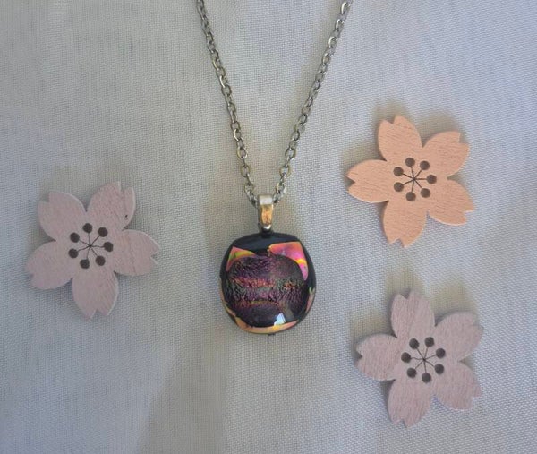 Pendentif en verre dichroique