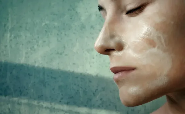 Gesichtsbehandlung (Kopie) (Kopie)