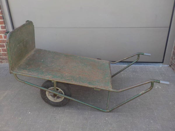 Tweedehands kruiwagen / stootkar