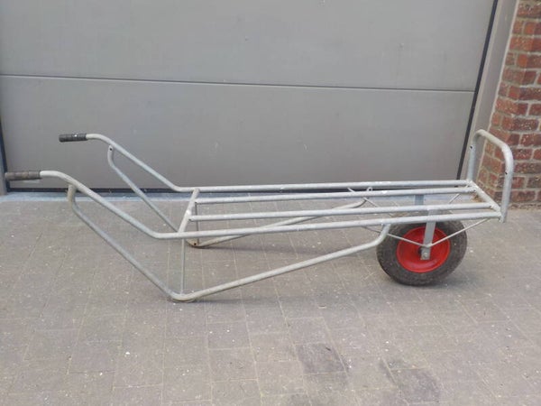 Tweedehands kruiwagen / stootkar