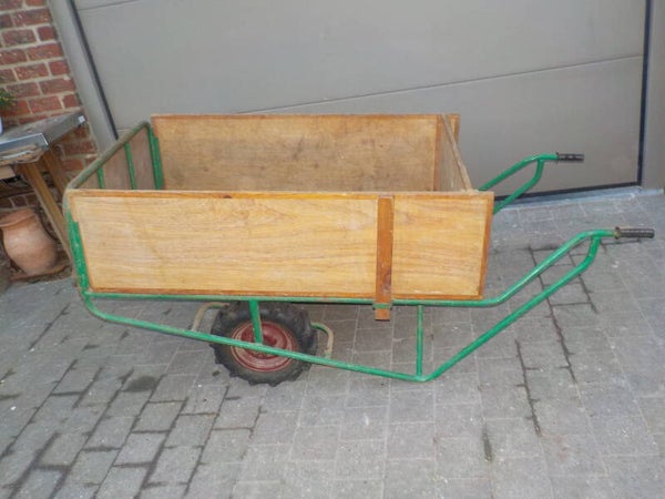 Tweedehands kruiwagen / stootkar