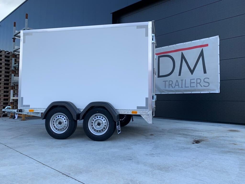 Nieuwe gesloten aanhangwagen dubbelas VDM TRAILERS op bestelling !!!