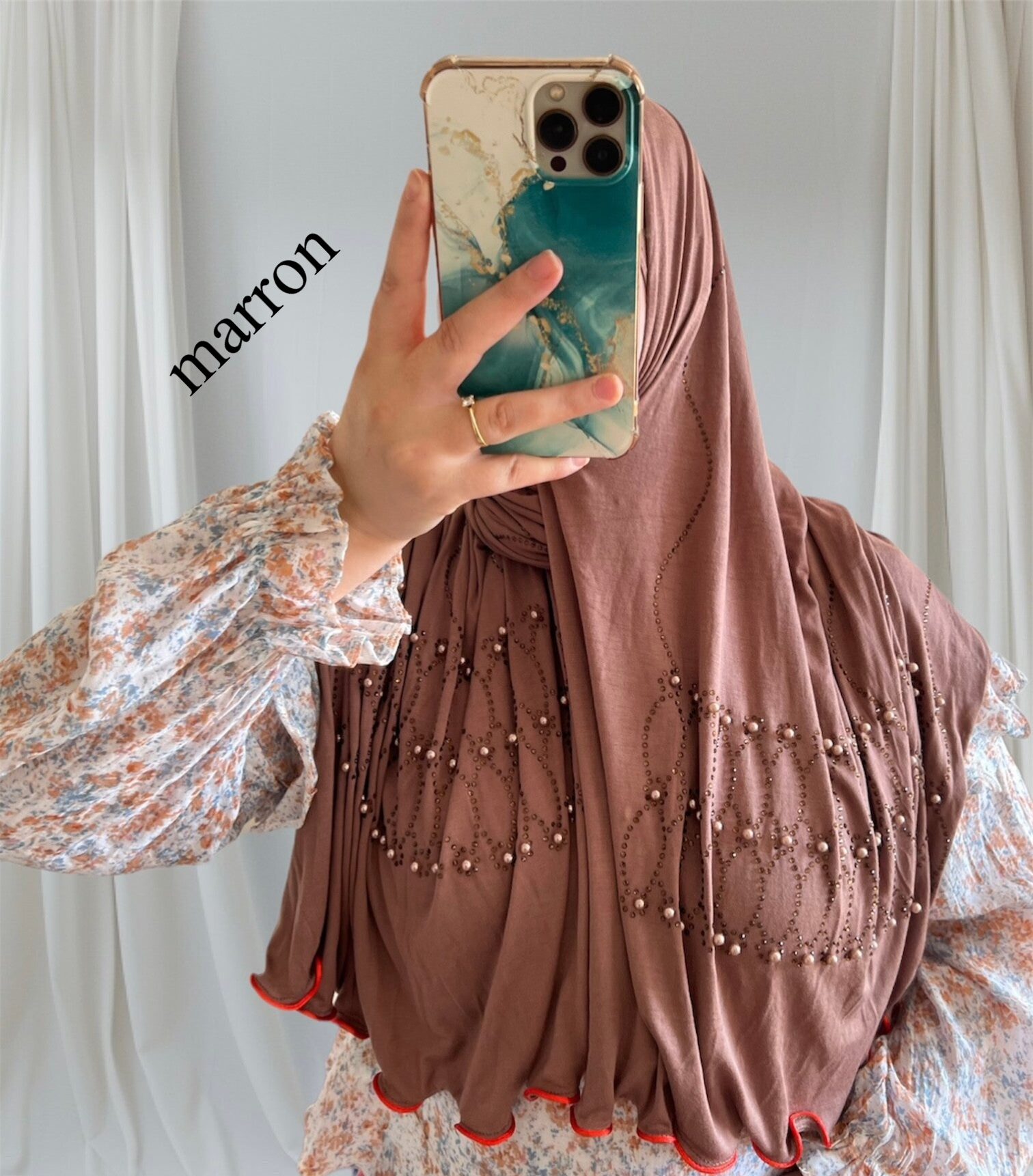 Hijab Pearly ligne rouge