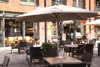 Terras in Assen