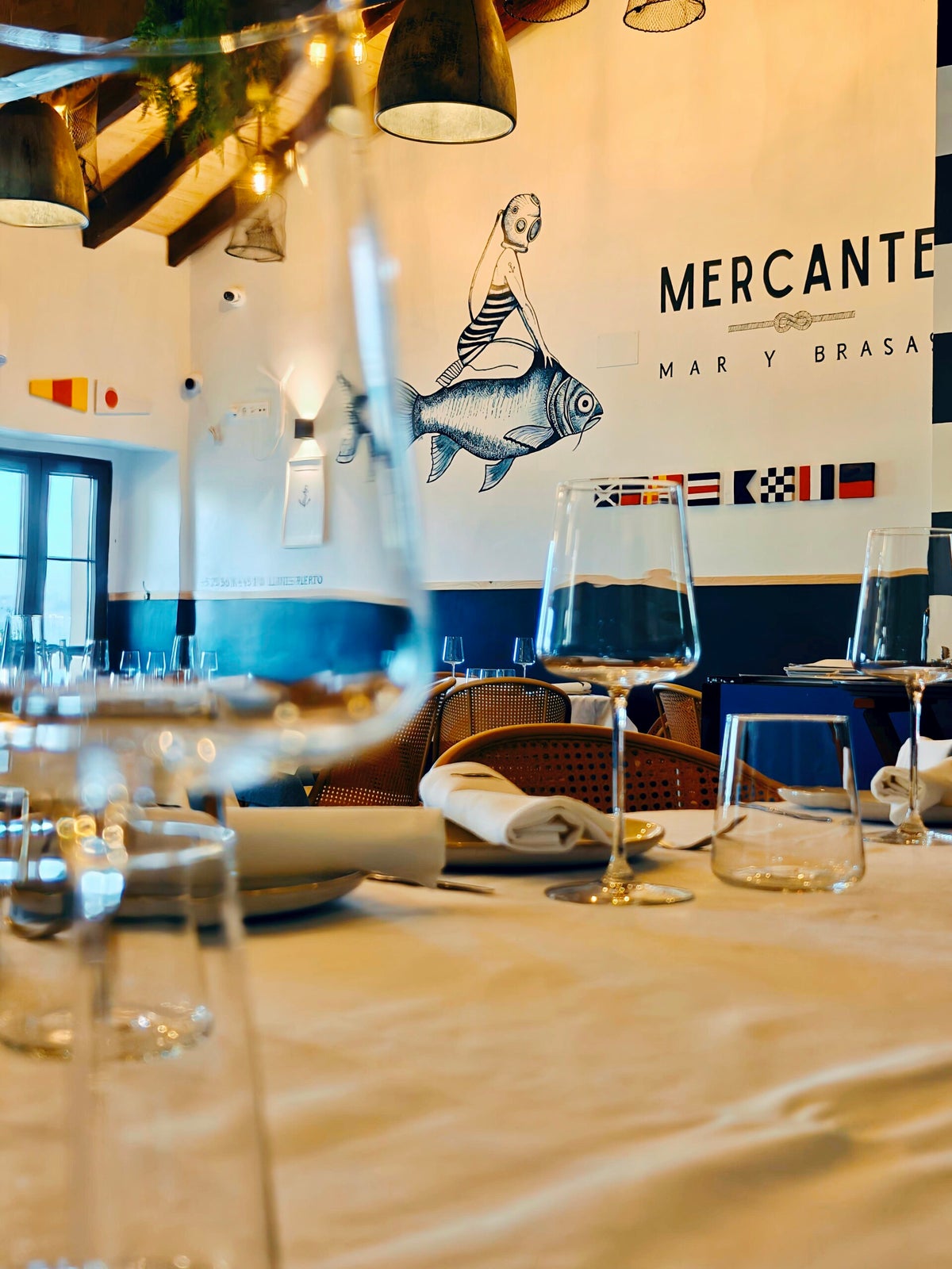 Picoteo marinero en la barra de Mercante