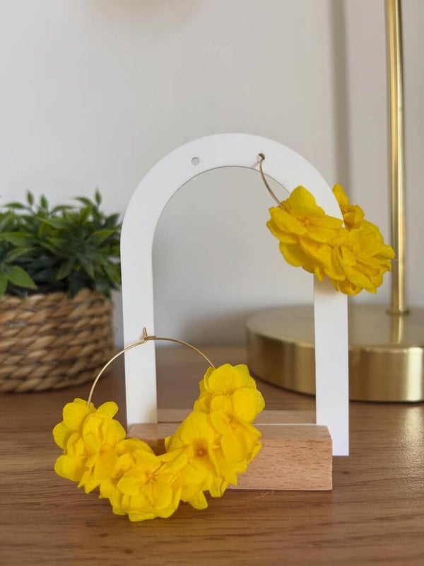 Boucles d’oreilles hortensia séché jaune