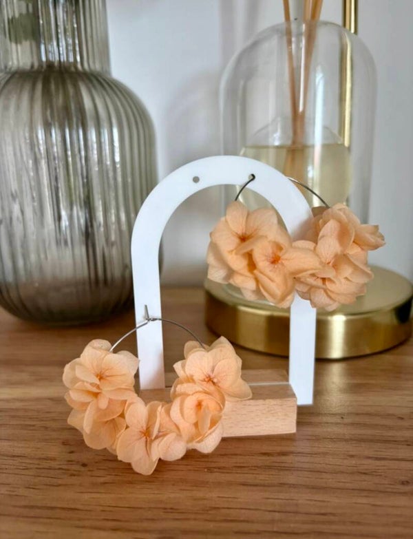 Boucles d’oreilles hortensia séché abricot