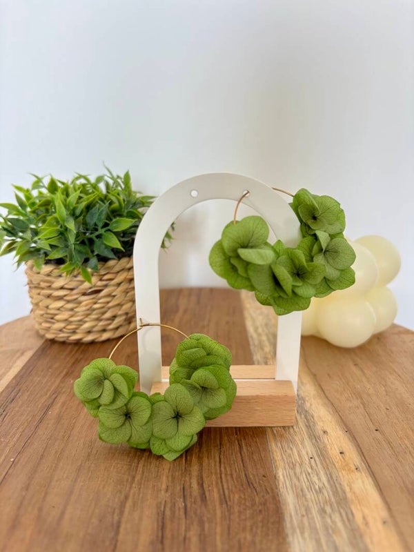 Boucles d’oreilles hortensia séché vert