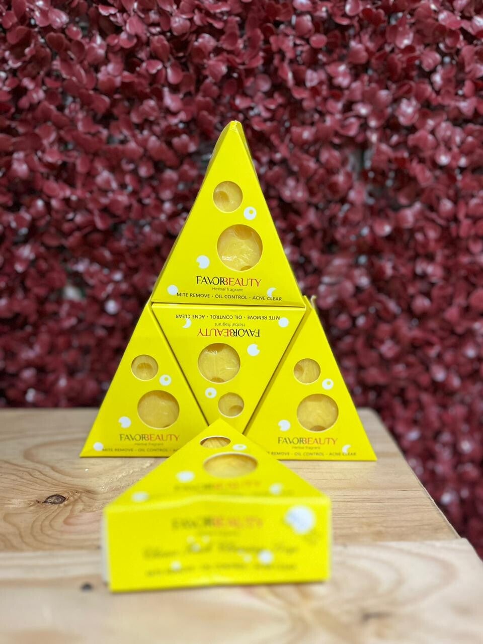 JABON EN FORMA DE QUESITO