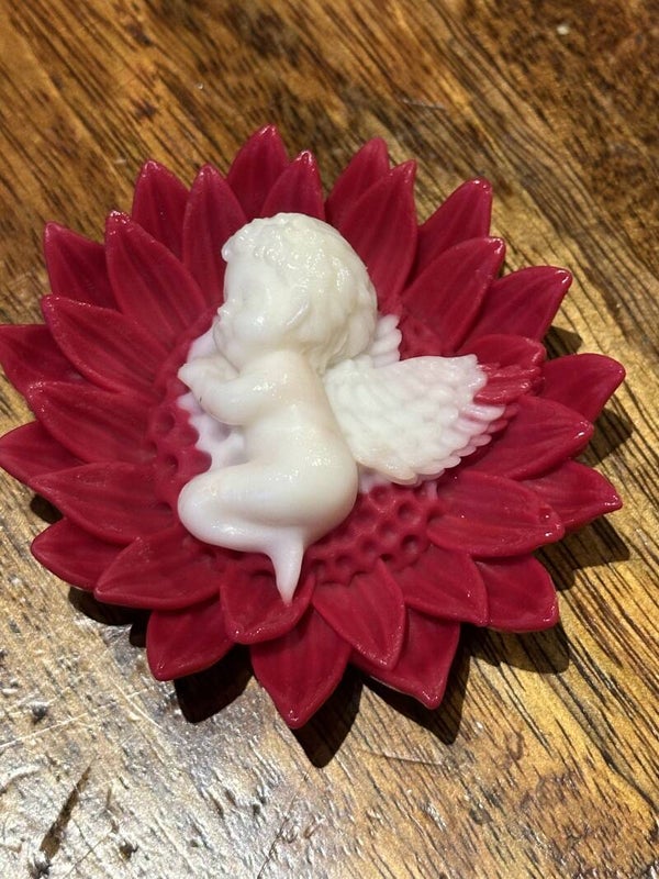 ANGELITO SOBRE GIRASOL