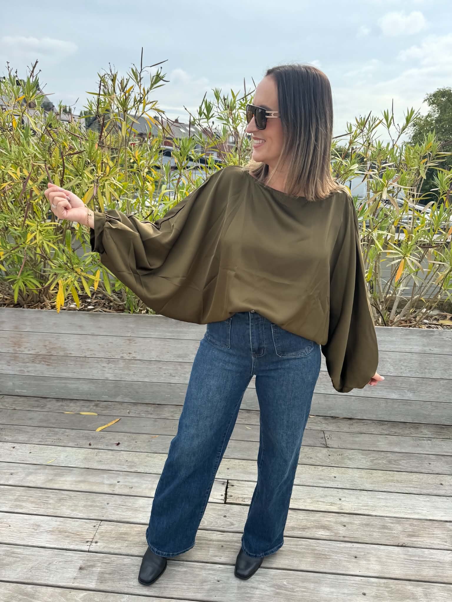 Kaki vlindermouw blouse
