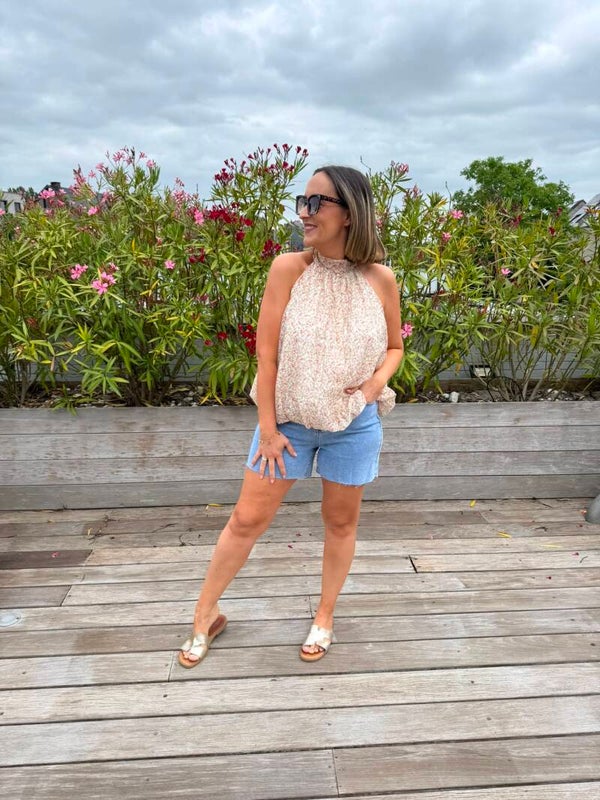 Light blue short