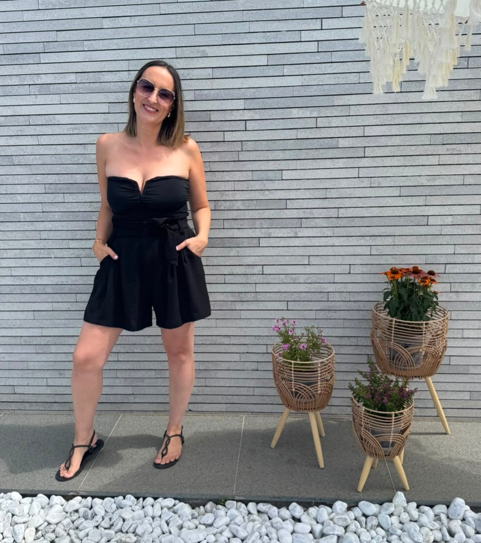 Black strapless body