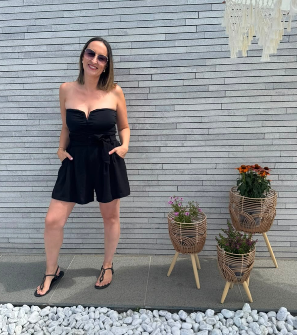 Black strapless body