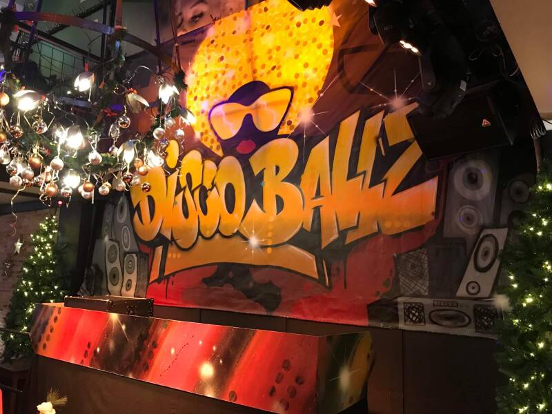 Graffiti Discoballz Cafe Shagall