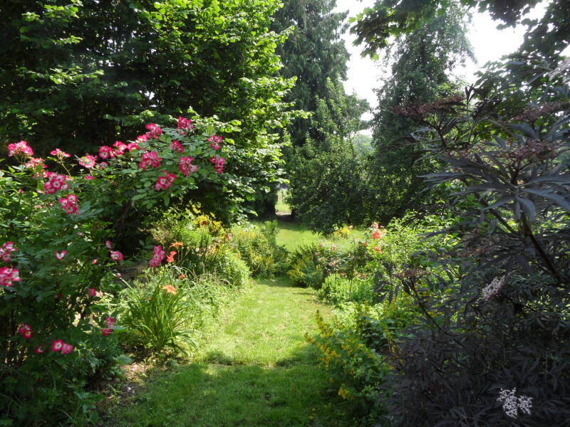 verborgener-garten-standard-avip3b.jpg