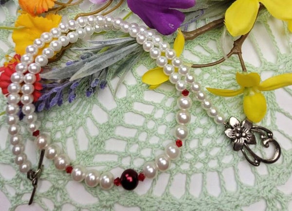 White Pearl Necklace