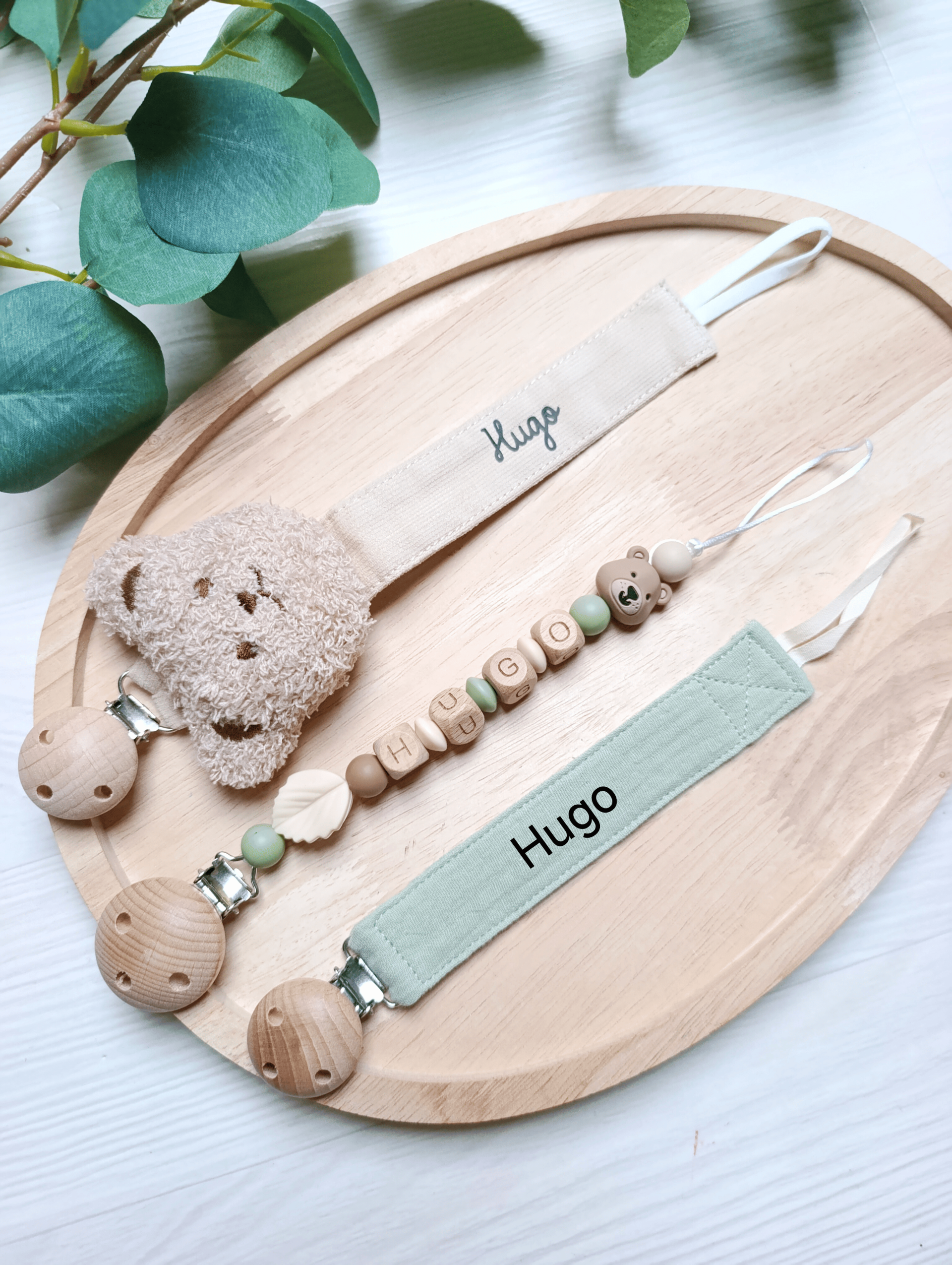 attaches tétines bébés