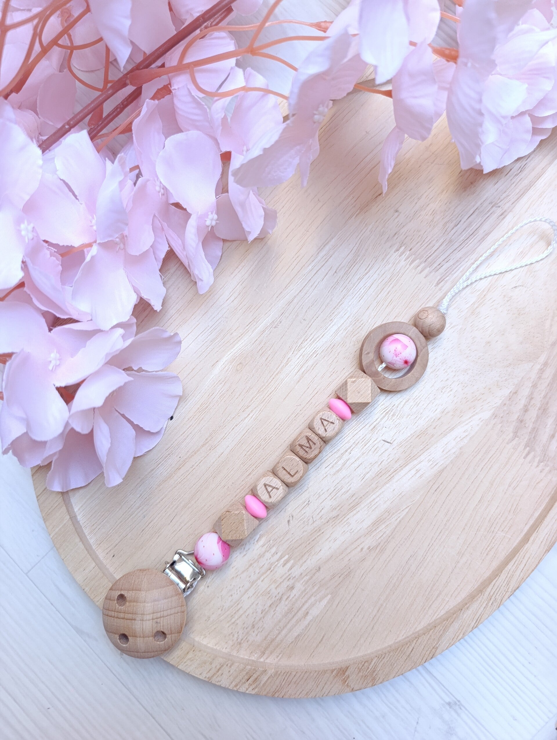 Attache tétine bois fantaisie