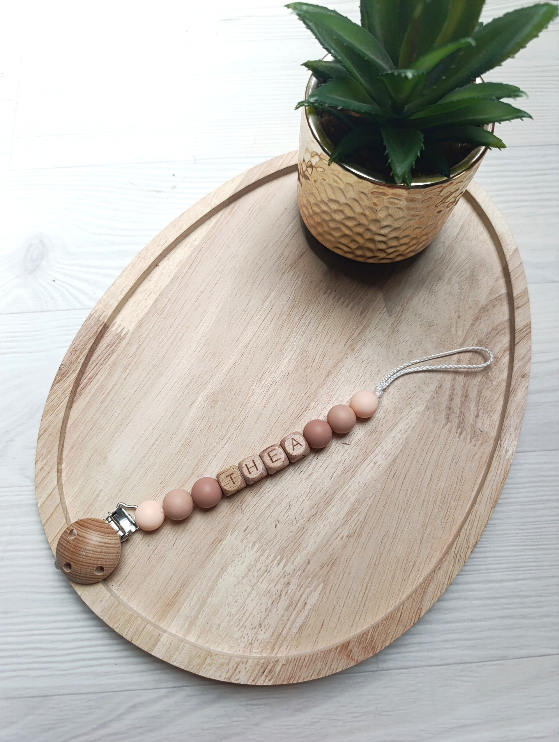 Attache tétine simple