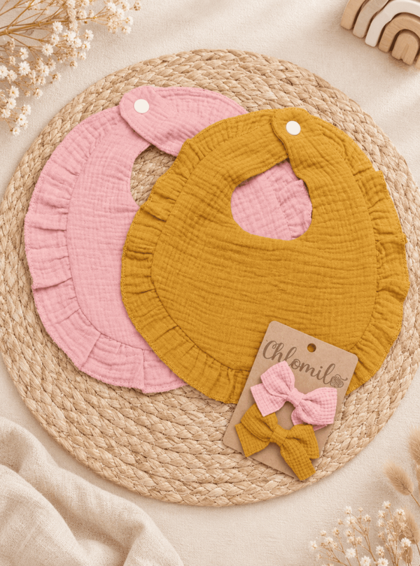 Ensemble bavoirs à volants + barrettes noeud