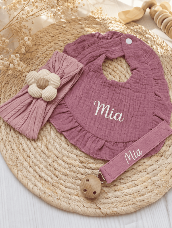 Ensemble cadeau naissance bavoir bandeau attache tétine
