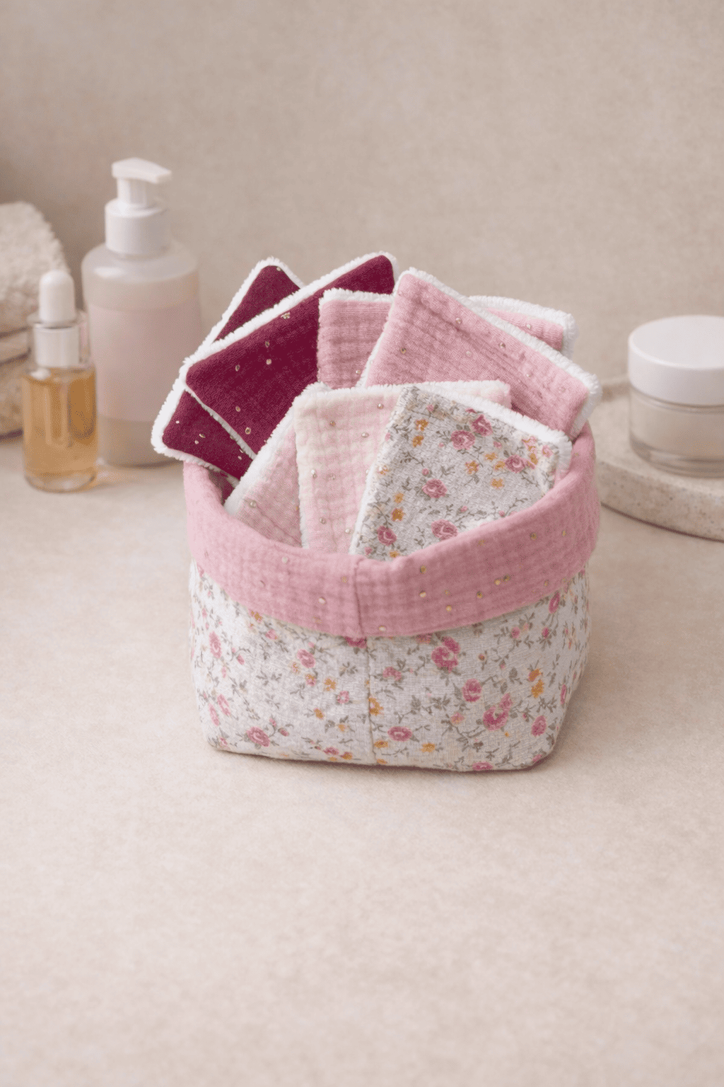 Panière + lot de lingettes tons rose