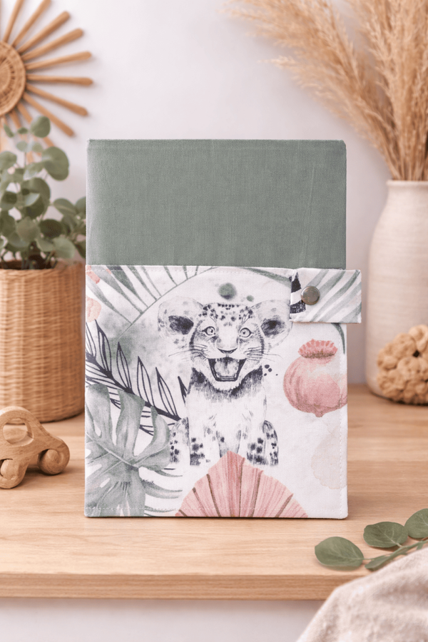 Protège carnet de santé Lionceau vert