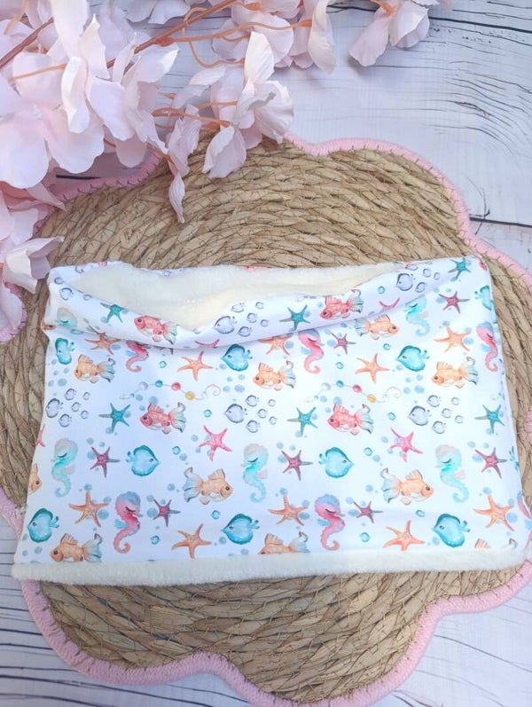 Cache cou animeux de la mer