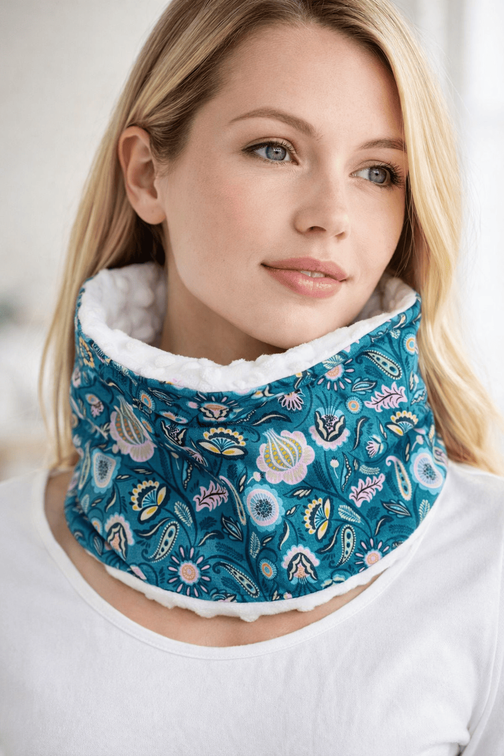 Tour de cou fleuri