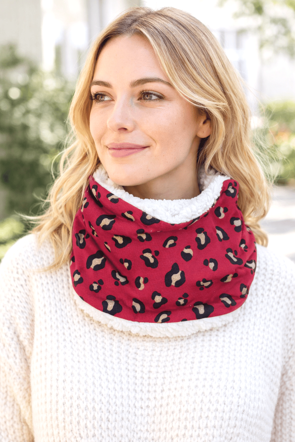 Tour de cou leopard rouge