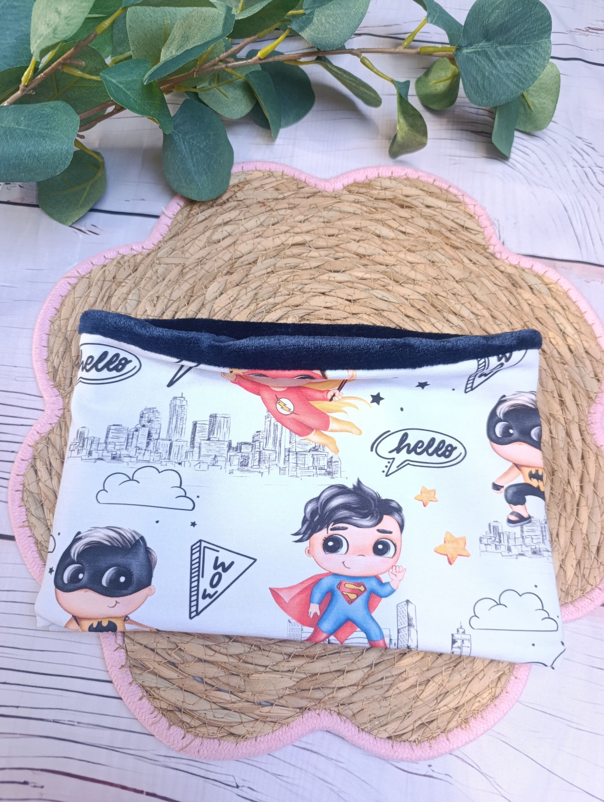 Cache cou super heros