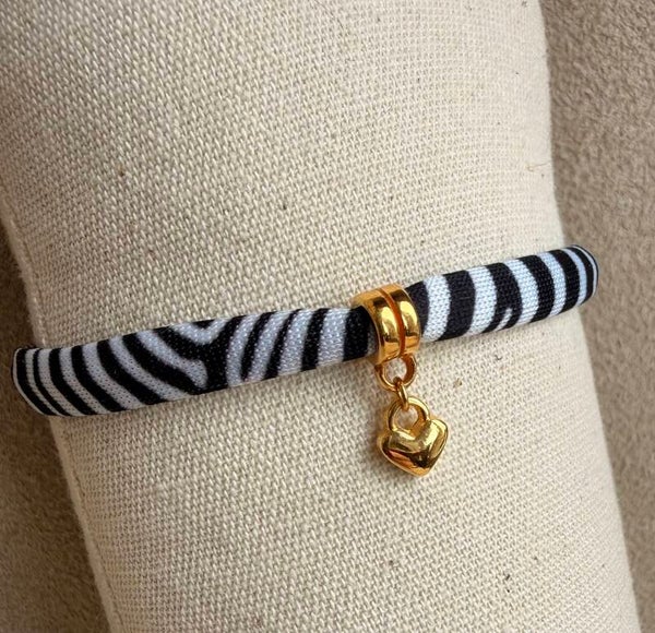 Zebra armbandje met klein hart