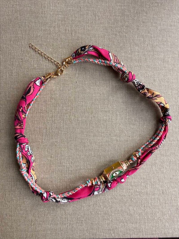 Ketting Stof en Will Bedel