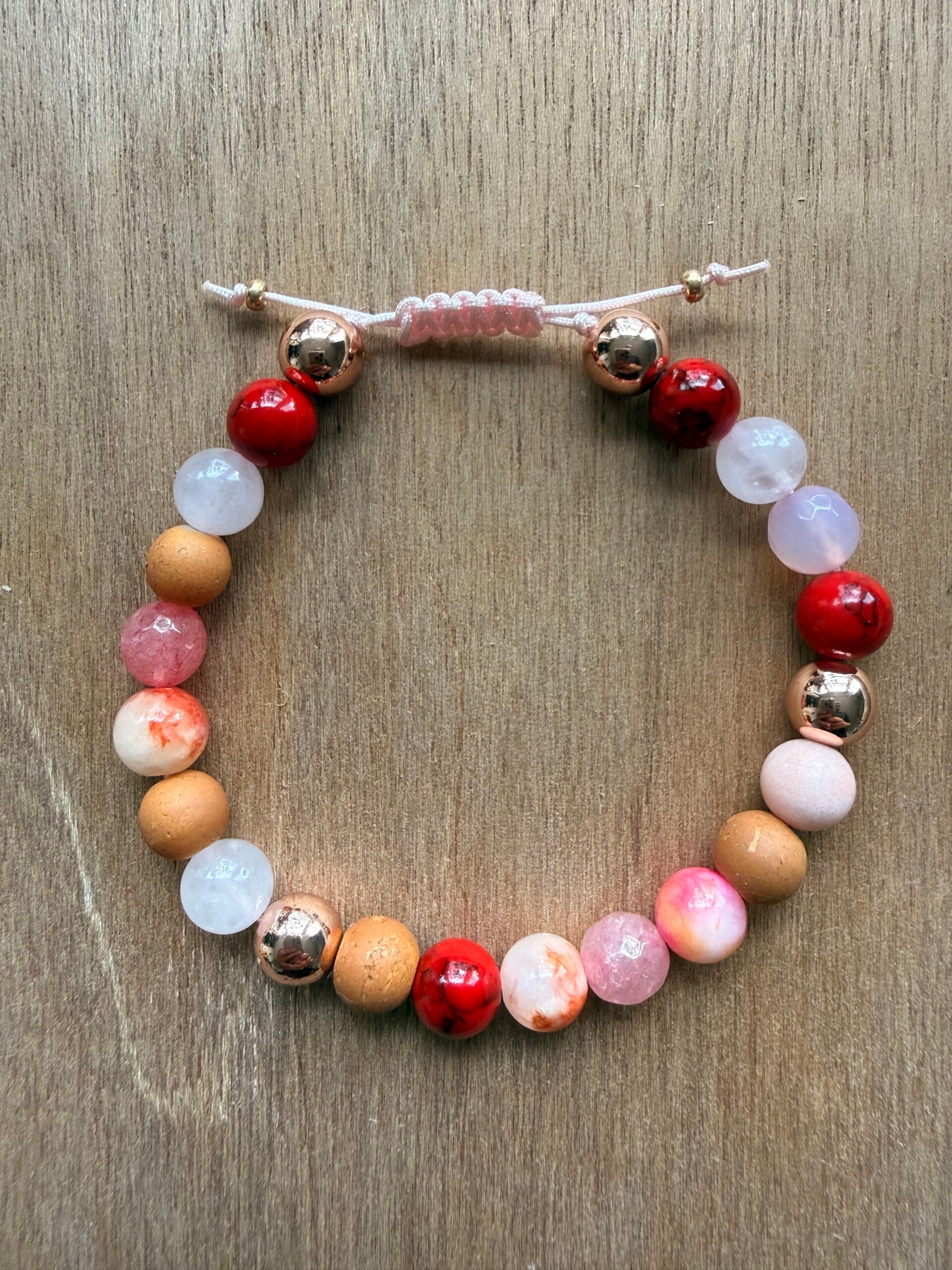 Armband Stenen Rood en Roze met Kurk